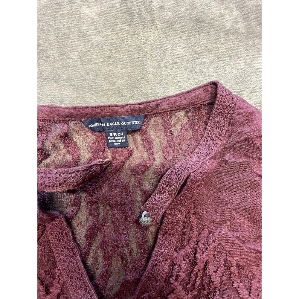 American Eagle Outfitters‎ Burgundy Lace Peplum Long Sleeve Top Blouse S - Picture 3 of 5
